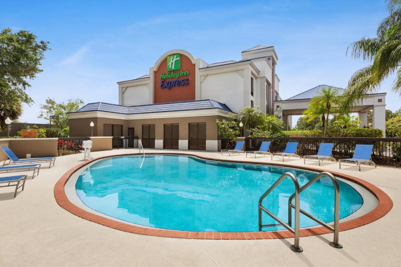 Holiday Inn Express Vero Beach-West I-95 By Ihg Eksteriør bilde