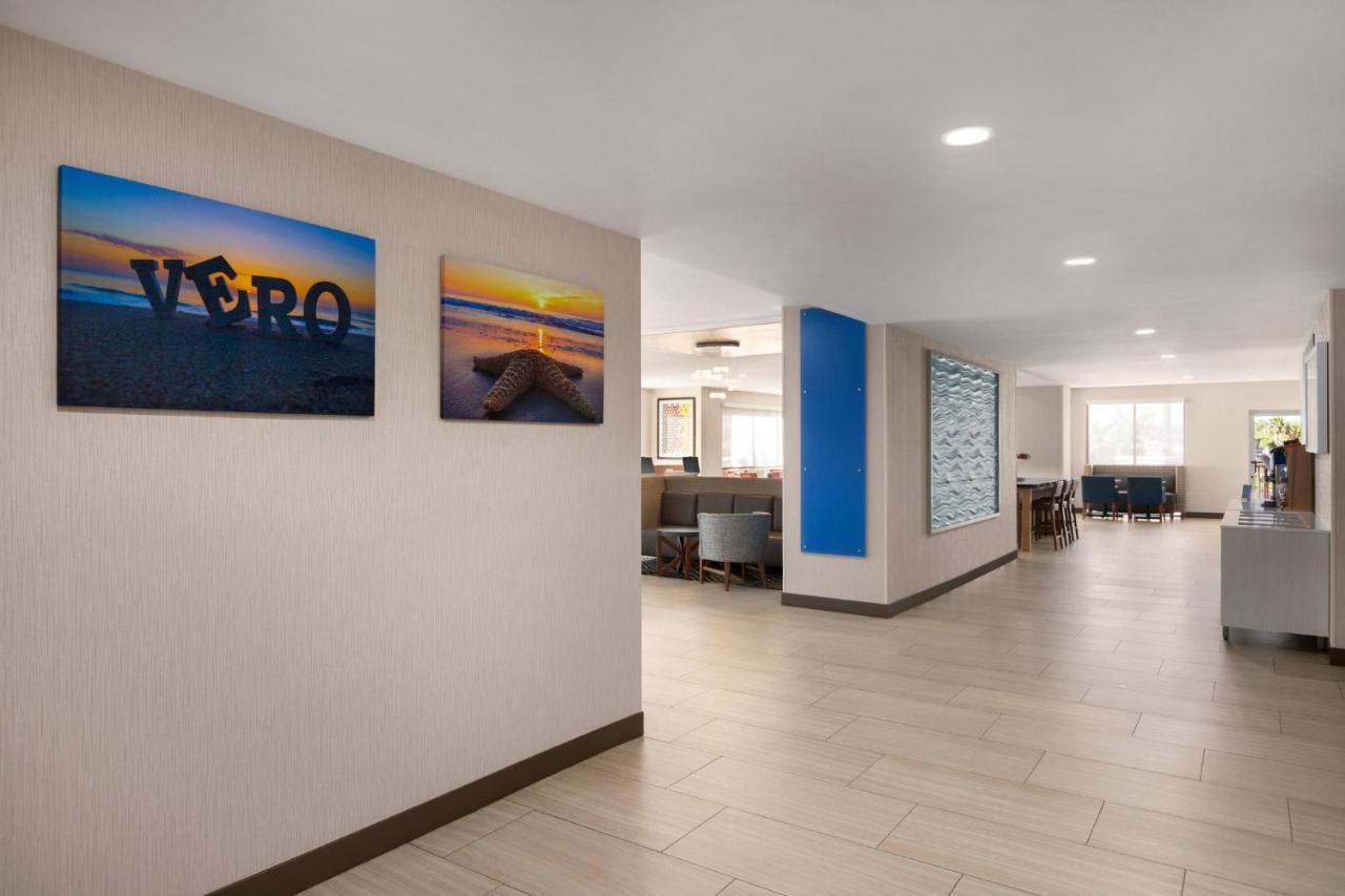 Holiday Inn Express Vero Beach-West I-95 By Ihg Eksteriør bilde