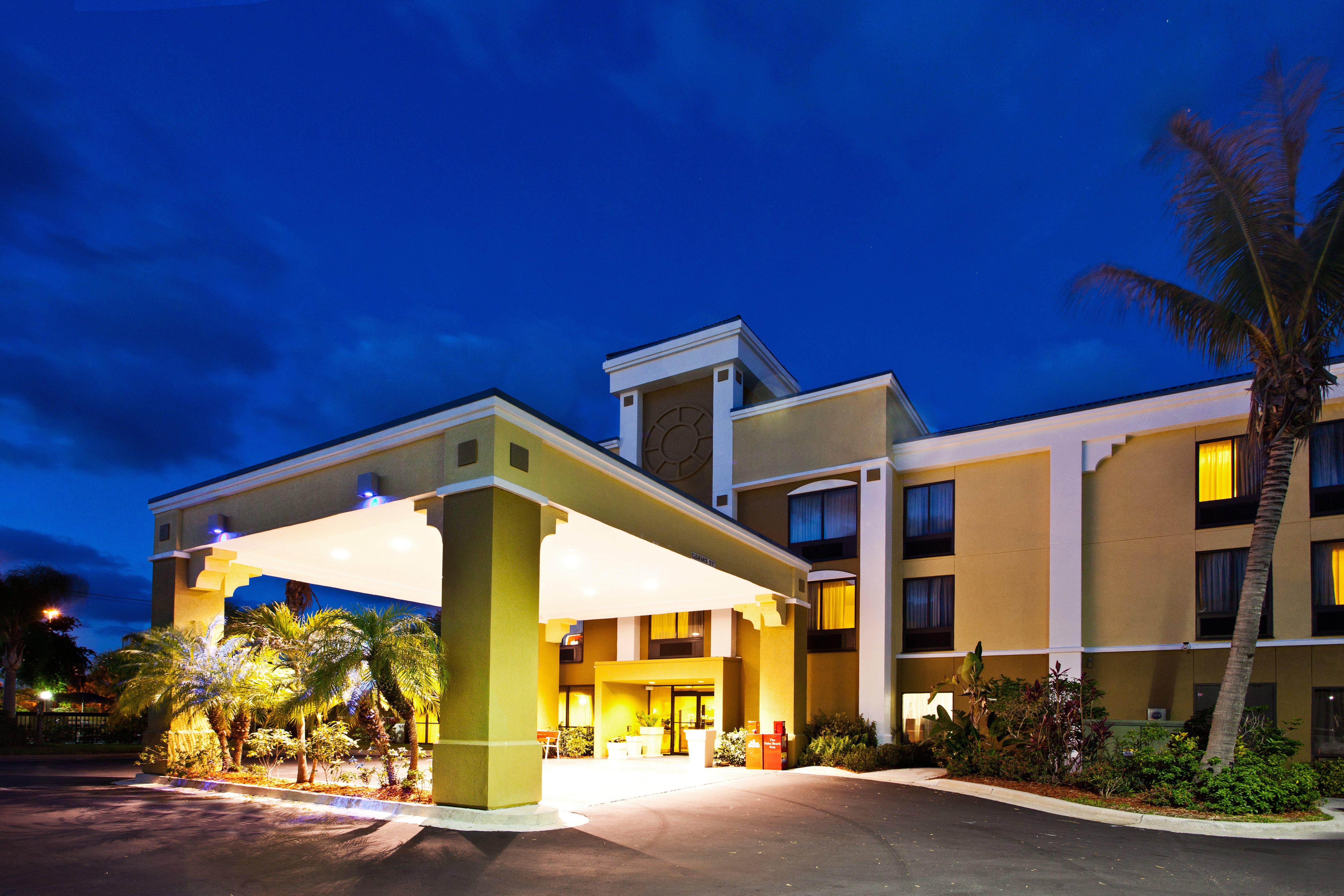Holiday Inn Express Vero Beach-West I-95 By Ihg Eksteriør bilde