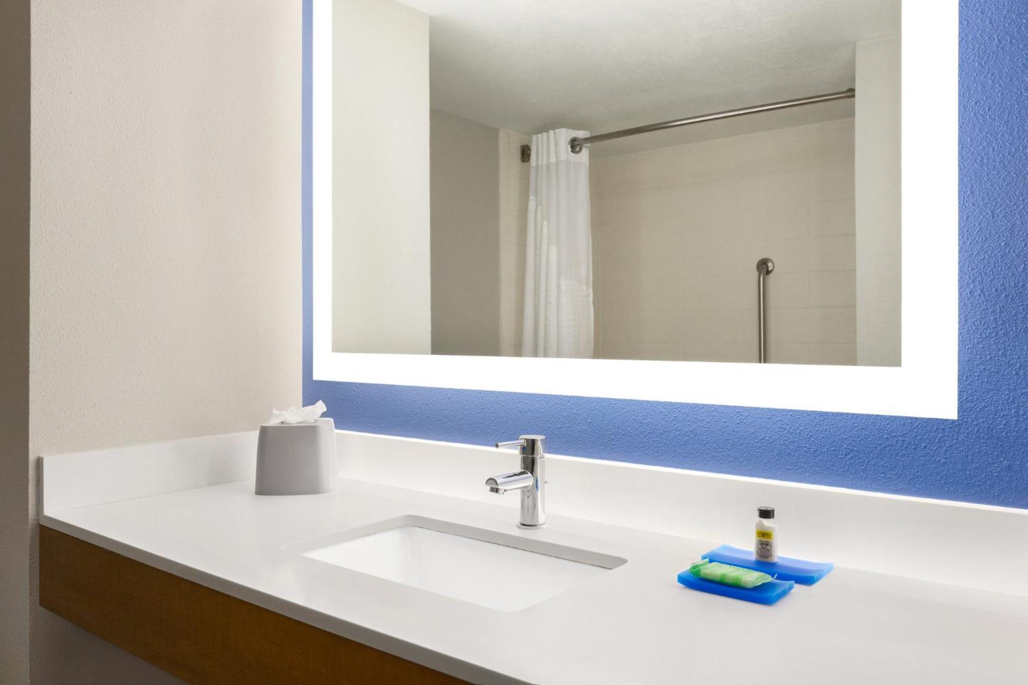 Holiday Inn Express Vero Beach-West I-95 By Ihg Eksteriør bilde